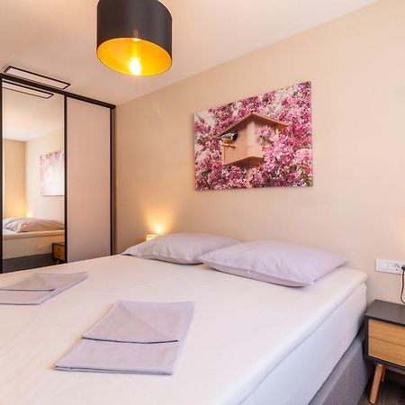 Apartmani Nela Kastela Dış mekan fotoğraf